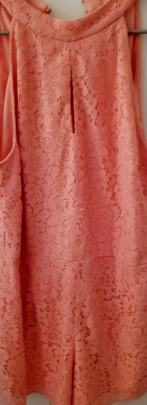 Women's coral lace romper.. NWT..New York and Com - Picture 2 of 5